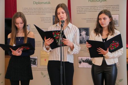 Embernek maradni galéria kép 4