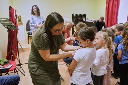 Felavatták az új tanulókat galéria kép 1