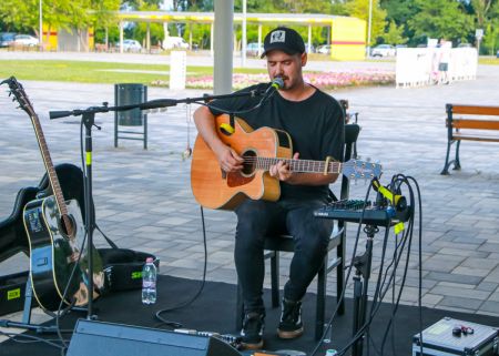 Könnyűzenei koncert galéria kép 2